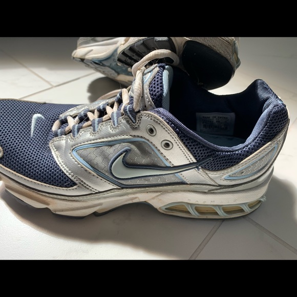 Women’s Nike running shoe-Zoom Air 20 size9.5 - Picture 2 of 9